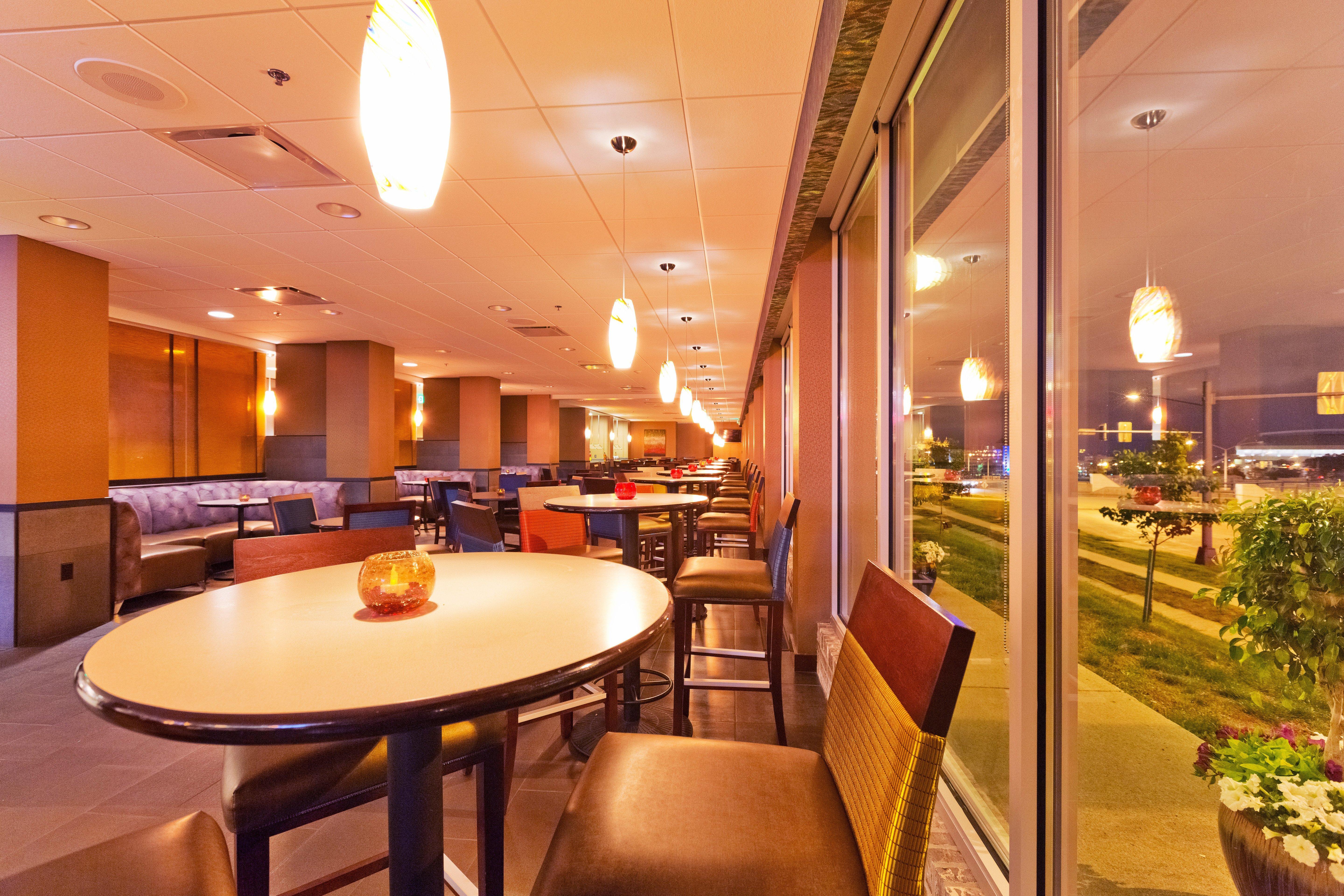 Holiday Inn Des Moines-Downtown-Mercy Campus By Ihg Exteriör bild
